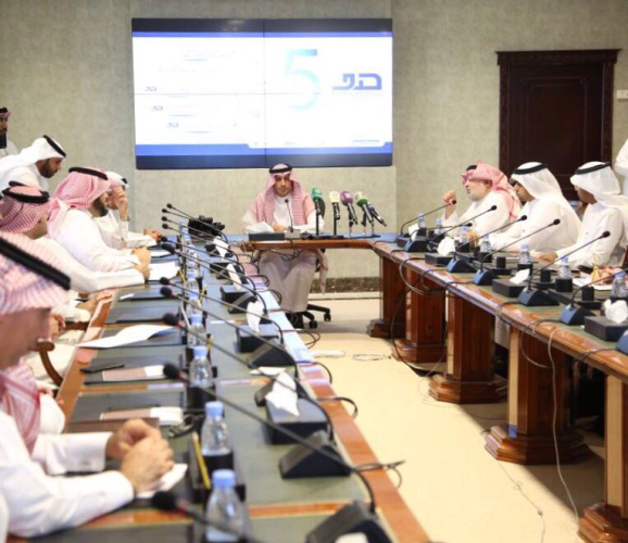 وزير العمل والتنمية الاجتماعية يطلق 5 برامج جديدة لدعم تمكين السعوديين والسعوديات في سوق العمل
