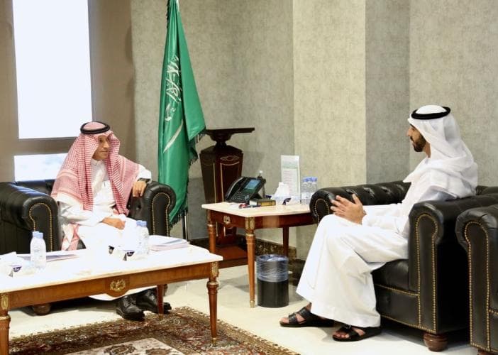 وزير العمل والتنمية الاجتماعية يبحث مع السفير الإماراتي آفاق التعاون بين البلدين وسبل تطويرها